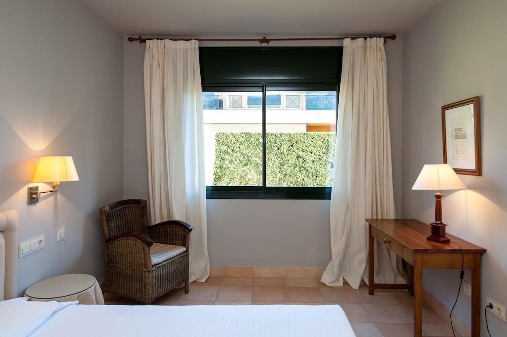Birdie Aparthotel